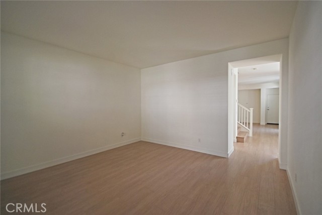 Detail Gallery Image 5 of 27 For 27444 Acacia Dr, Valencia,  CA 91354 - 3 Beds | 3 Baths