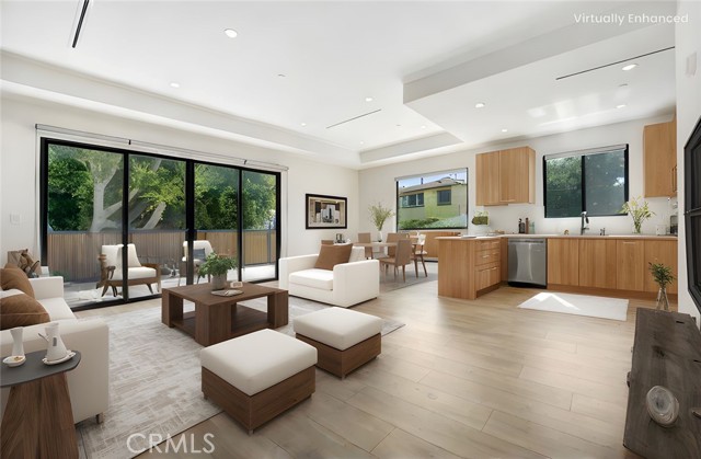 4036 Rosemont Avenue, Montrose CA: https://media.crmls.org/medias/cae06e99-4451-4110-a5e1-d4cb7e3c10a6.jpg