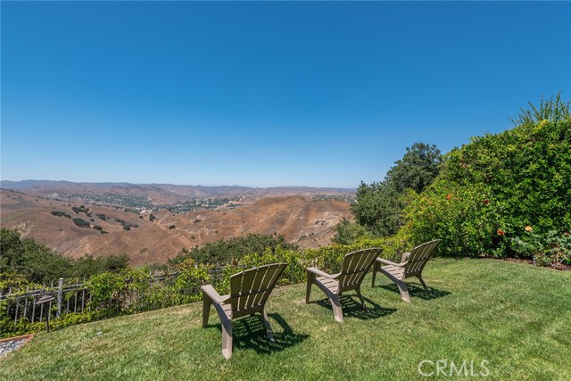 25551 Prado De Las Flores, Calabasas CA: https://media.crmls.org/medias/cae16749-e318-4d3d-a582-dd4c53b71536.jpg