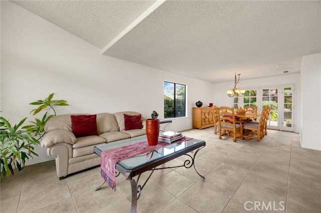 Detail Gallery Image 5 of 30 For 13234 La Quinta St, La Mirada,  CA 90638 - 5 Beds | 3 Baths