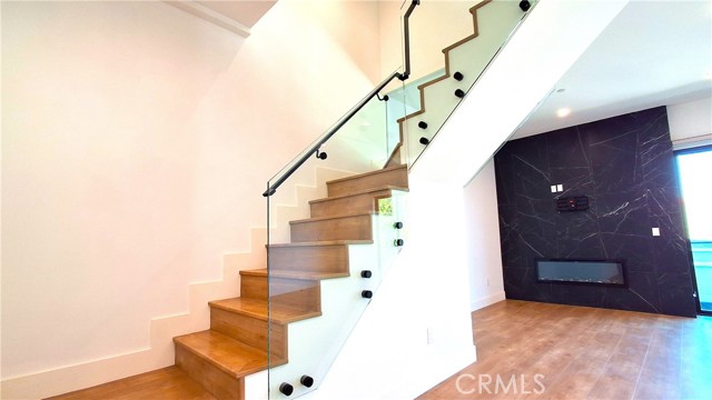 4036 Rosemont Avenue, Montrose CA: https://media.crmls.org/medias/cae1f6f9-e517-47c3-83d3-92d3bbbf9c61.jpg