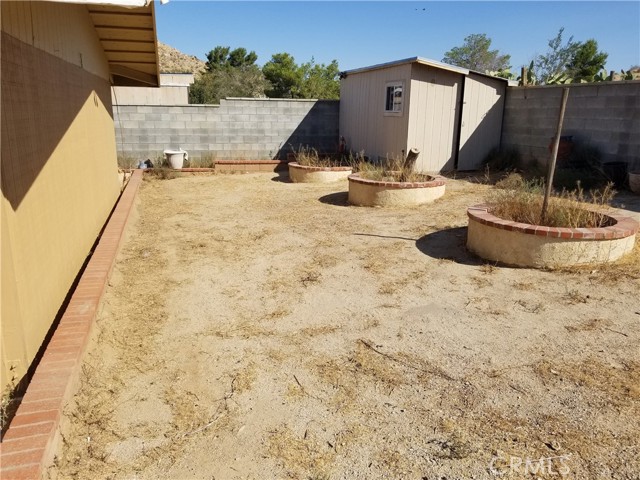 Detail Gallery Image 8 of 10 For 39810 174th St, Palmdale,  CA 93591 - 3 Beds | 2 Baths