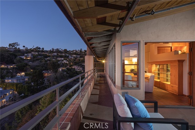 967 Meadowlark Lane, Laguna Beach, CA, 92651 967 Meadowlark Lane, Laguna Beach, CA, 92651