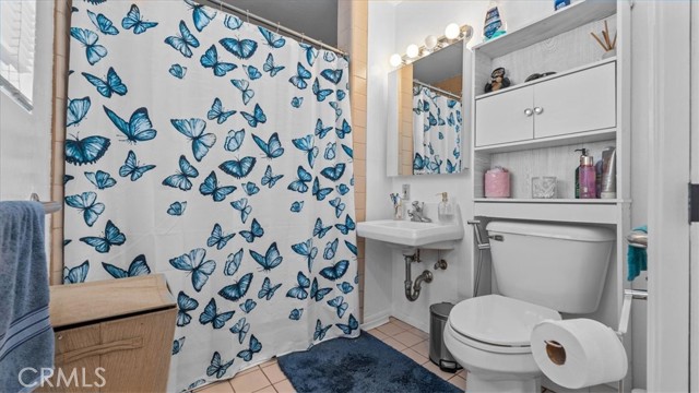 Detail Gallery Image 17 of 23 For 1513 W Cerritos Ave, Anaheim,  CA 92802 - 3 Beds | 2/1 Baths