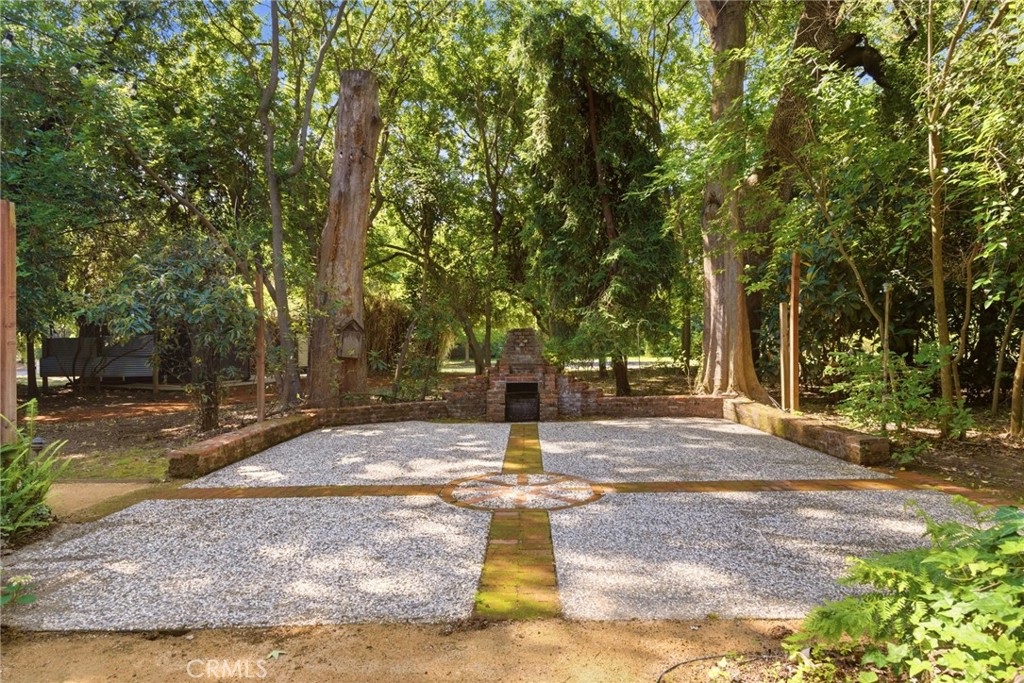 https://media.crmls.org/medias/cae3645c-fe0e-4717-84f8-93bfb85301f5.jpg?preset=X-Large