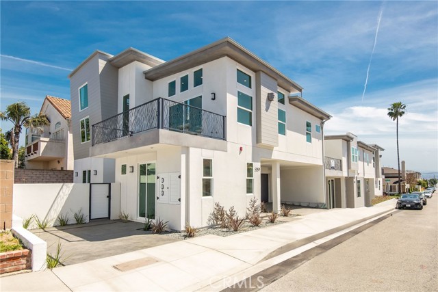 Corner location means no shared driveway