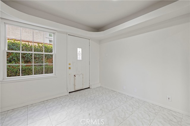 22557 Fenwall Drive, Saugus CA: https://media.crmls.org/medias/cae45d31-2d5a-4bb6-b456-b83b6a8970b6.jpg