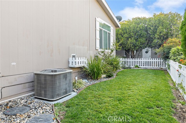 1565 Queen Way, Livingston CA: https://media.crmls.org/medias/cae515bd-4501-4f6d-ab25-a19ec6e32514.jpg