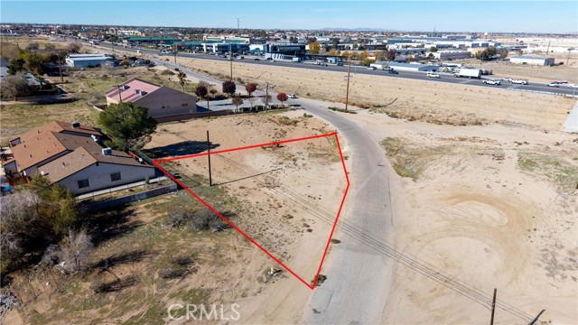 Detail Gallery Image 3 of 11 For 1 Bear Valley Outer, Hesperia,  CA 92345 - – Beds | – Baths