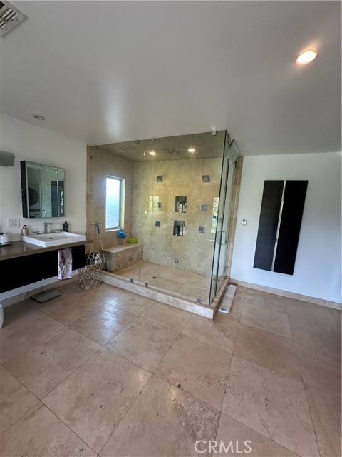 Detail Gallery Image 33 of 42 For 12600 Kenny, Granada Hills,  CA 91344 - 4 Beds | 5 Baths