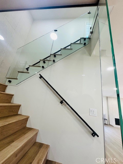 Detail Gallery Image 20 of 56 For 2440 Ostrom, Long Beach,  CA 90815 - 4 Beds | 3 Baths