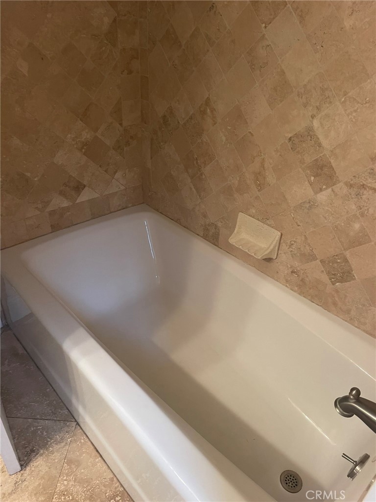 https://media.crmls.org/medias/cae68d47-c24f-45bb-b4cf-182ac665021f.jpg?preset=X-Large