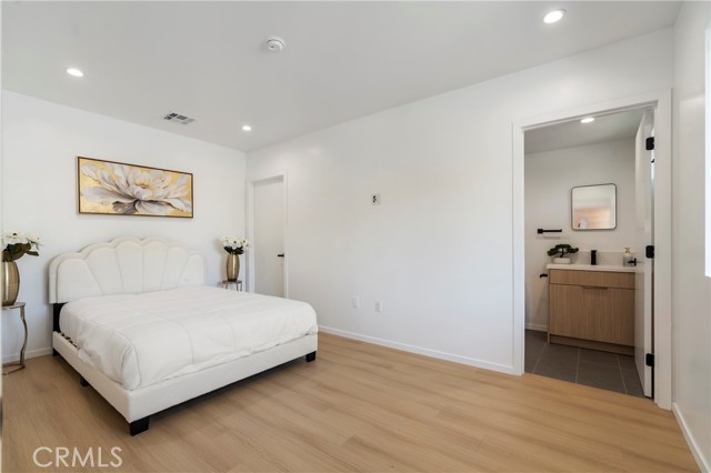 Detail Gallery Image 25 of 27 For 2517 Alsace #1/2,  Los Angeles,  CA 90016 - 3 Beds | 4 Baths
