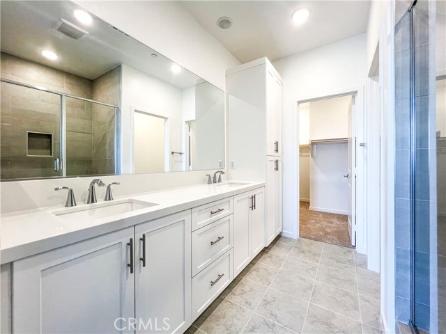 22019 Florence Circle, Walnut CA: https://media.crmls.org/medias/cae8e4fb-e933-47ee-97d1-940eae56dd4a.jpg