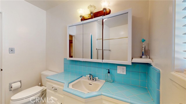 13322 Valleyheart N Drive, Sherman Oaks CA: https://media.crmls.org/medias/cae8edbf-a630-47c5-a04f-19ff43f7a014.jpg