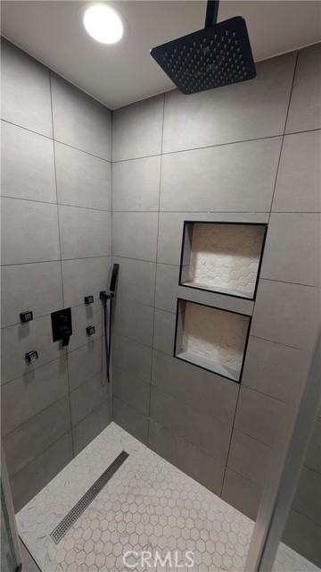 Image 23 of 50 For 13319 Magnolia