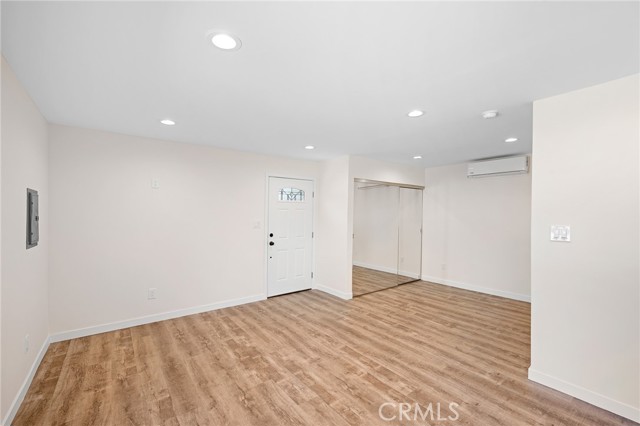 Detail Gallery Image 4 of 12 For 8240 Ellenbogen St, Sunland,  CA 91040 - 0 Beds | 1 Baths