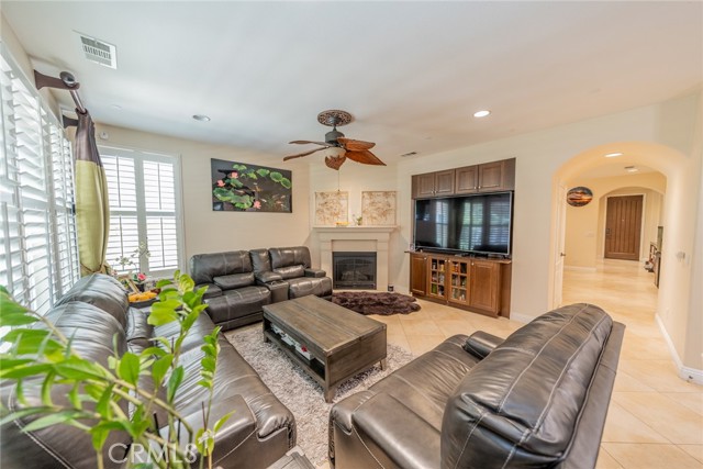 Detail Gallery Image 17 of 68 For 1251 W Daffodil Ave, La Habra,  CA 90631 - 4 Beds | 3/1 Baths