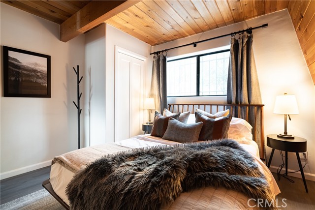 Detail Gallery Image 23 of 45 For 1117 Crater Mountain, Big Bear City,  CA 92314 - 5 Beds | 3 Baths