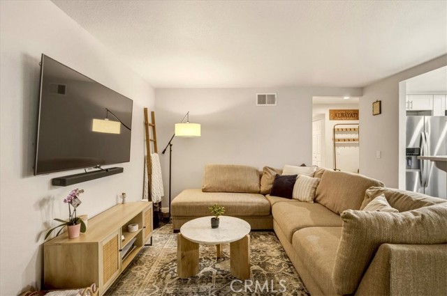 Detail Gallery Image 19 of 48 For 909 Lotus Cir, San Dimas,  CA 91773 - 2 Beds | 2 Baths