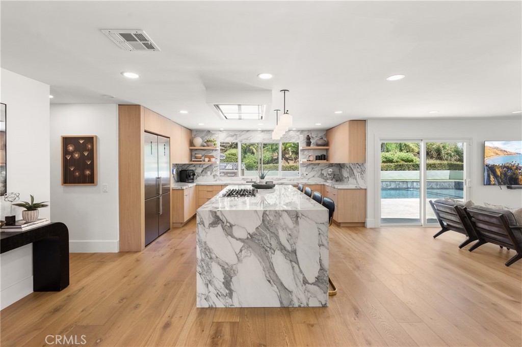 1925 Brentwood Drive