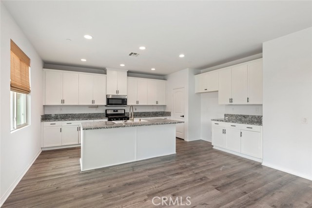 29362 Wild Lilac, Lake Elsinore CA: https://media.crmls.org/medias/caea043e-c90a-4dd0-bc43-771ec077506a.jpg