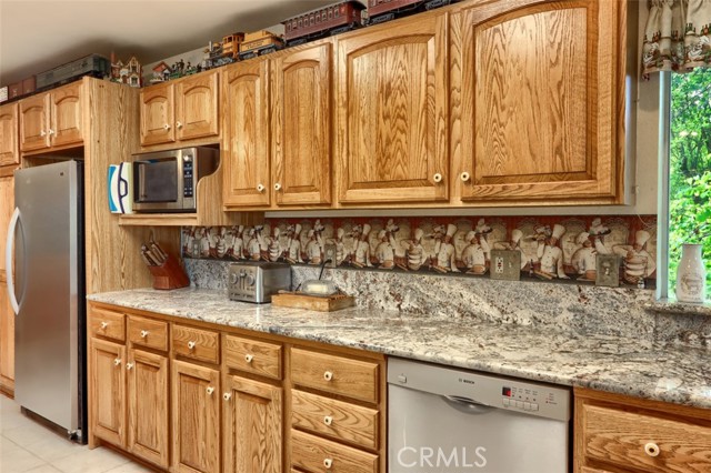 Detail Gallery Image 12 of 70 For 6505 State Highway 49, Mariposa,  CA 95338 - 3 Beds | 2 Baths