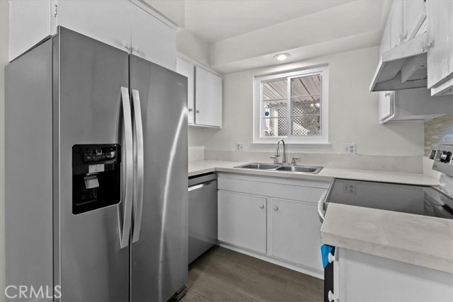 Detail Gallery Image 8 of 16 For 19868 Berkshire, Huntington Beach,  CA 92646 - 2 Beds | 1/1 Baths