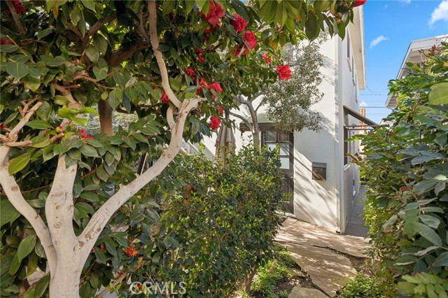 Detail Gallery Image 12 of 13 For 413 Dahlia Ave #B,  Corona Del Mar,  CA 92625 - 0 Beds | 1 Baths