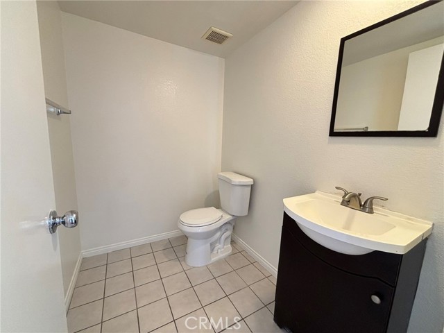 Detail Gallery Image 8 of 26 For 1890 Flint, Riverside,  CA 92501 - 3 Beds | 2/1 Baths