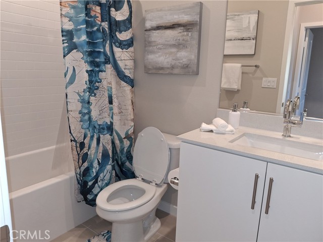 Detail Gallery Image 18 of 30 For 109 S Laxore St #303,  Anaheim,  CA 92804 - 4 Beds | 3/1 Baths