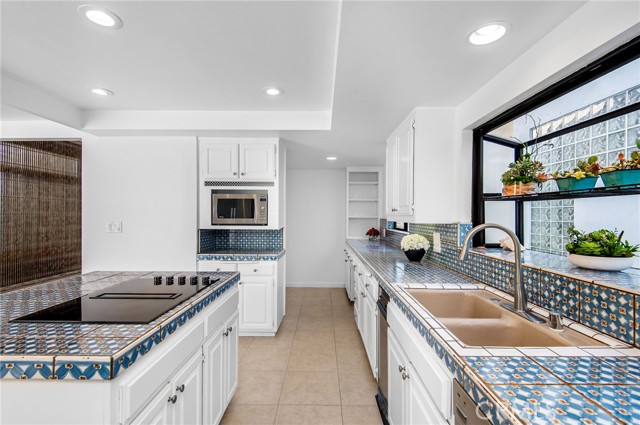 Detail Gallery Image 25 of 59 For 469 26th Street, Manhattan Beach,  CA 90266 - 4 Beds | 2/1 Baths