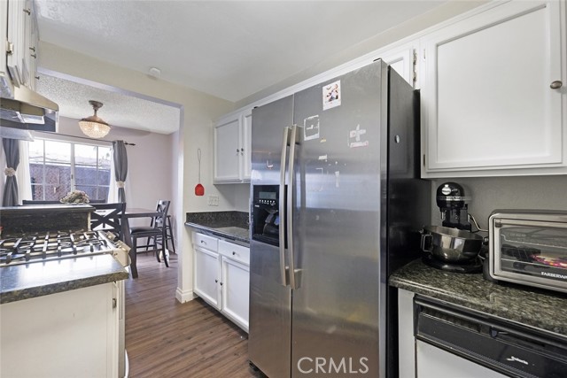 Detail Gallery Image 11 of 24 For 12351 Osborne Pl #15,  Pacoima,  CA 91331 - 2 Beds | 1/1 Baths