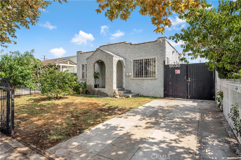 6030 W Wilton