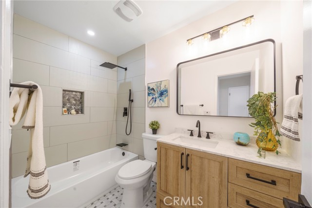 Detail Gallery Image 13 of 28 For 4810 Hollow Corner Rd #144,  Culver City,  CA 90230 - 2 Beds | 2 Baths