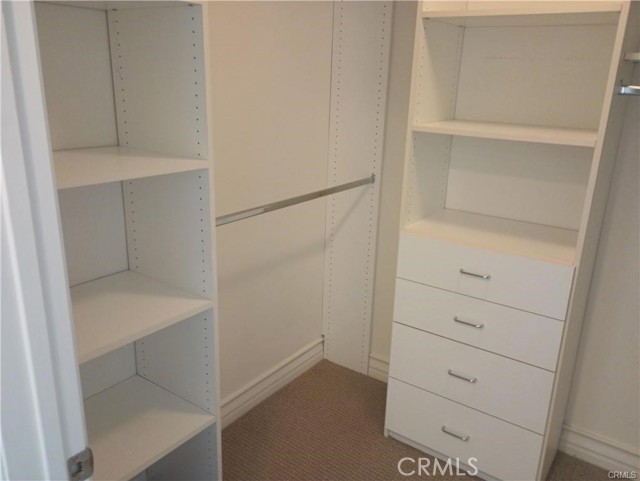 Detail Gallery Image 14 of 23 For 837 N Hudson Ave #305,  Los Angeles,  CA 90038 - 2 Beds | 2 Baths