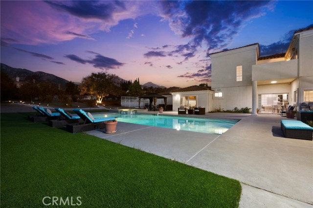 Detail Gallery Image 9 of 59 For 1029 E Belmont Abbey Ln, Claremont,  CA 91711 - 5 Beds | 6 Baths