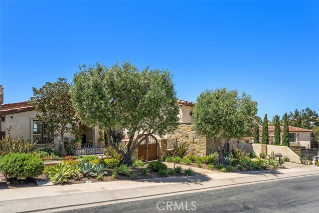 35 Shoreline Drive, Dana Point CA: https://media.crmls.org/medias/caedb281-bb0d-4507-ad54-ebbdbdc50882.jpg