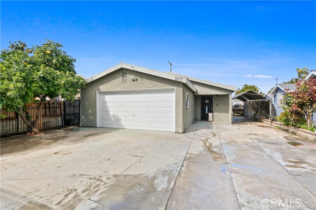 Detail Gallery Image 1 of 1 For 1007 W 134th Pl, Compton,  CA 90222 - 3 Beds | 2 Baths