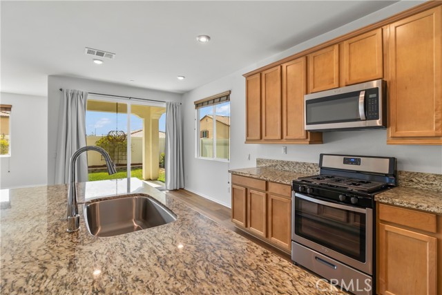Detail Gallery Image 5 of 22 For 30255 Old Mill Rd, Menifee,  CA 92584 - 4 Beds | 2/1 Baths
