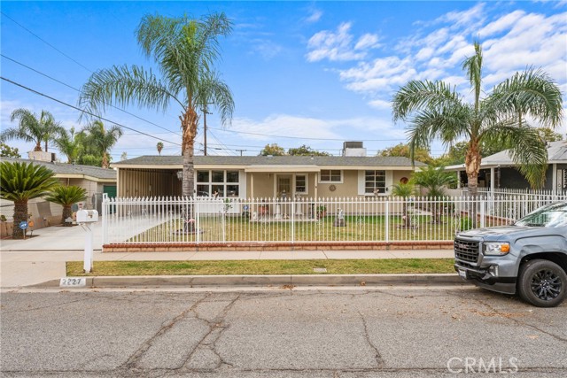 Detail Gallery Image 1 of 20 For 2227 W 3rd St, San Bernardino,  CA 92410 - 3 Beds | 1 Baths