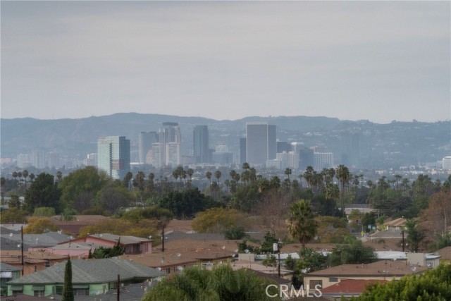 Detail Gallery Image 15 of 30 For 3750 Santa Rosalia Dr #501,  Los Angeles,  CA 90008 - 2 Beds | 2 Baths