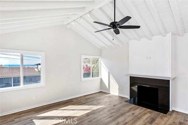 Detail Gallery Image 4 of 20 For 260 Pearl St, Laguna Beach,  CA 92651 - 3 Beds | 2 Baths