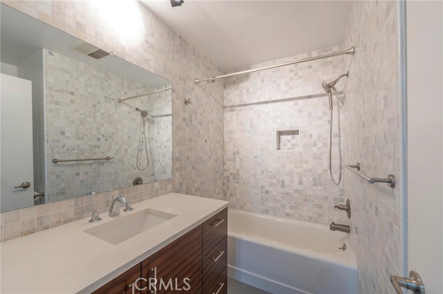 Detail Gallery Image 19 of 42 For 1440 Veteran Ave #403,  Los Angeles,  CA 90024 - 1 Beds | 1 Baths