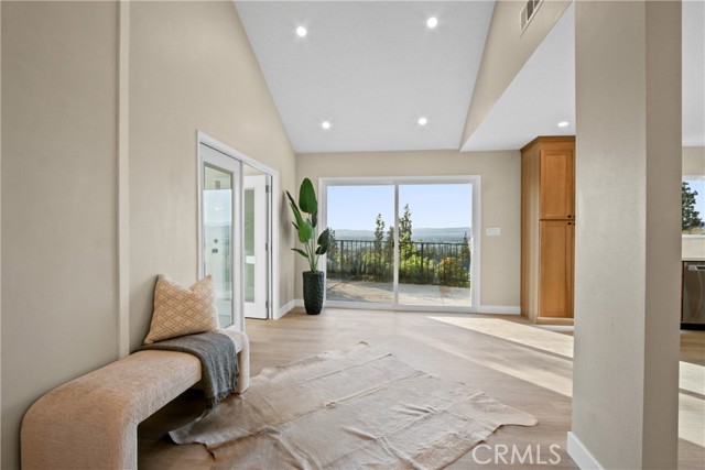 Detail Gallery Image 14 of 27 For 520 Golden Sky Ln, Anaheim,  CA 92807 - 3 Beds | 2 Baths