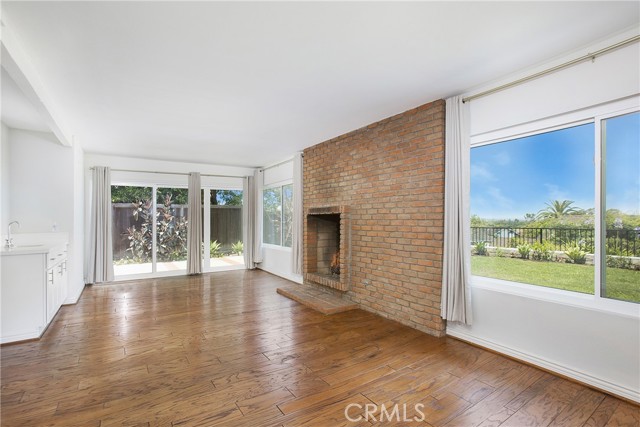 2220 Port Aberdeen Place, Newport Beach CA: https://media.crmls.org/medias/caefec84-15b1-456b-9507-80a00788b7e9.jpg