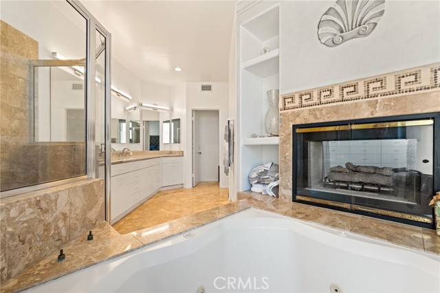 Detail Gallery Image 39 of 53 For 216 23rd St, Manhattan Beach,  CA 90266 - 4 Beds | 3 Baths