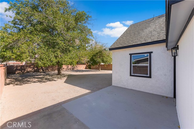 44008 Hoban Avenue, Lancaster CA: https://media.crmls.org/medias/caf0e3e1-6cf1-48f2-8a69-9fac7ff7ac38.jpg