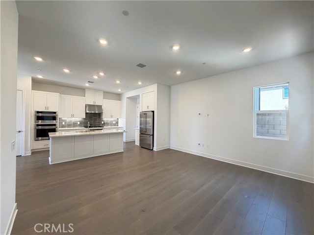 Detail Gallery Image 10 of 28 For 105 Great Park Bld, Irvine,  CA 92618 - 4 Beds | 3 Baths