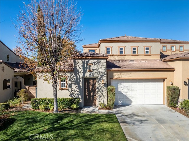 Detail Gallery Image 1 of 50 For 28037 River Trail Ln, Valencia,  CA 91354 - 3 Beds | 3/1 Baths